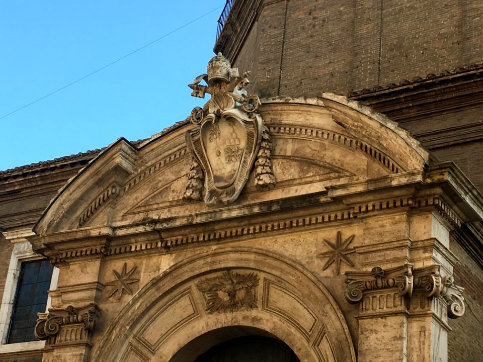 Dettaglio portone Santo Spirito in Sassia - Arcispedale - Roma (marzo 2017)