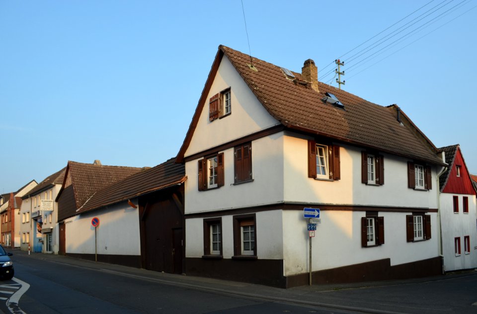 Diedenbergen, Casteller Straße 31