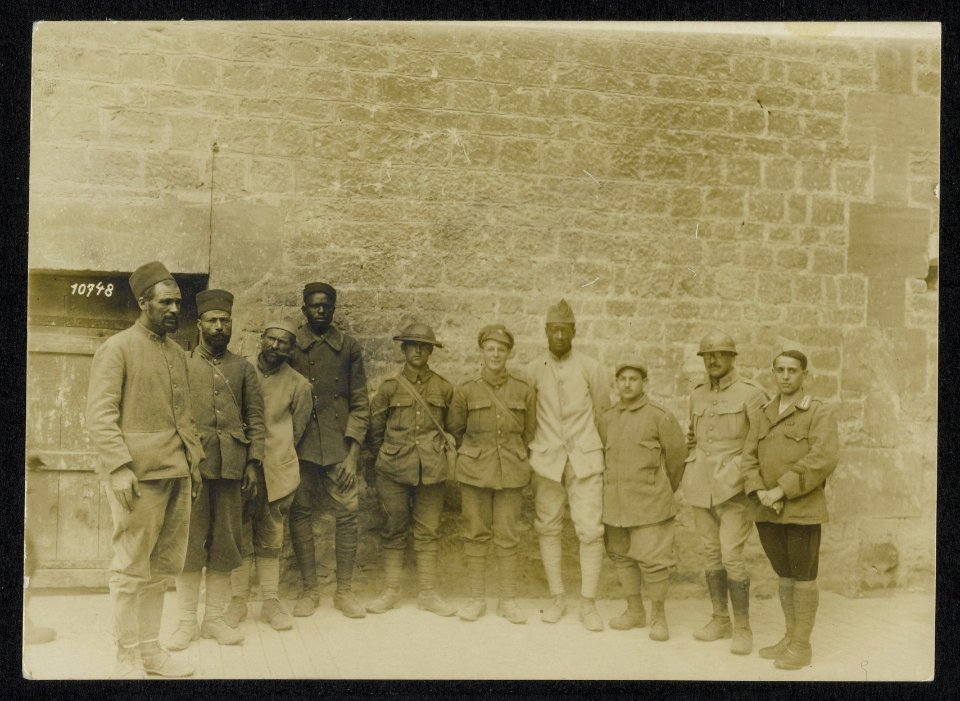 Die Hilfstruppen der Entente. Engländer, Marokkaner, Italiener, Farbige., Bestanddeelnr 158-0530