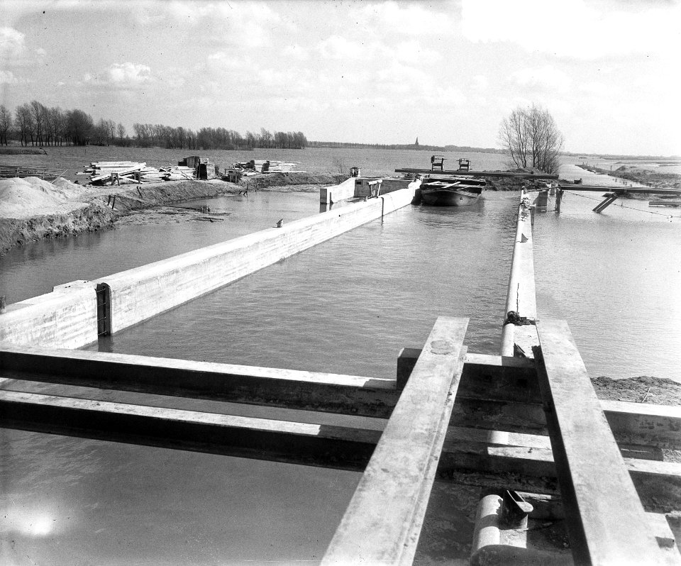 Dijkdoorbraak Sluis Doesburg, Bestanddeelnr 905-0382