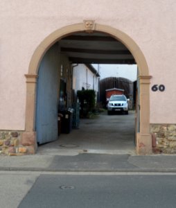 Diedenbergen, Casteller Straße 60, Tor