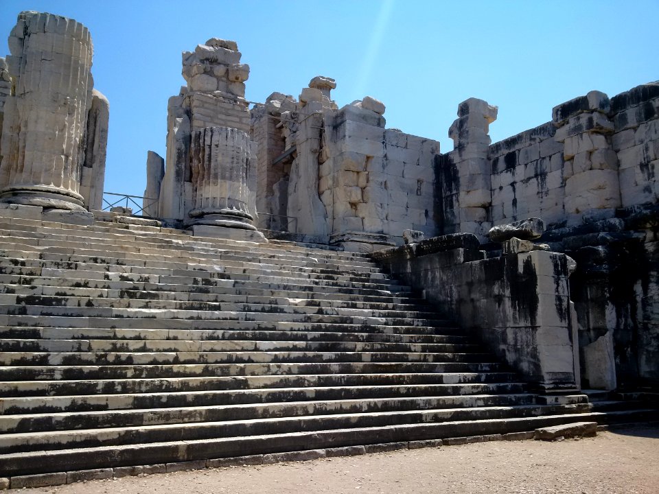 Didyma, Turkey, Temple of Apollon, more stairs
