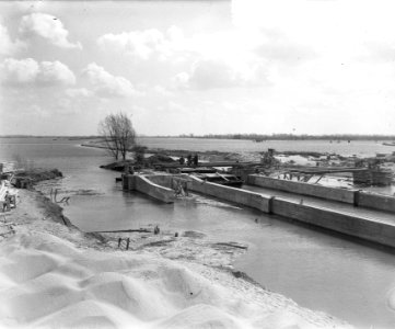 Dijkdoorbraak Sluis Doesburg, Bestanddeelnr 905-0383