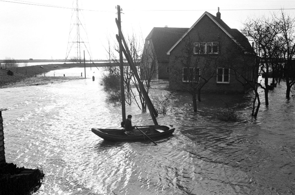 Dijkdoorbraak in de Biesbosch, Bestanddeelnr 913-5237