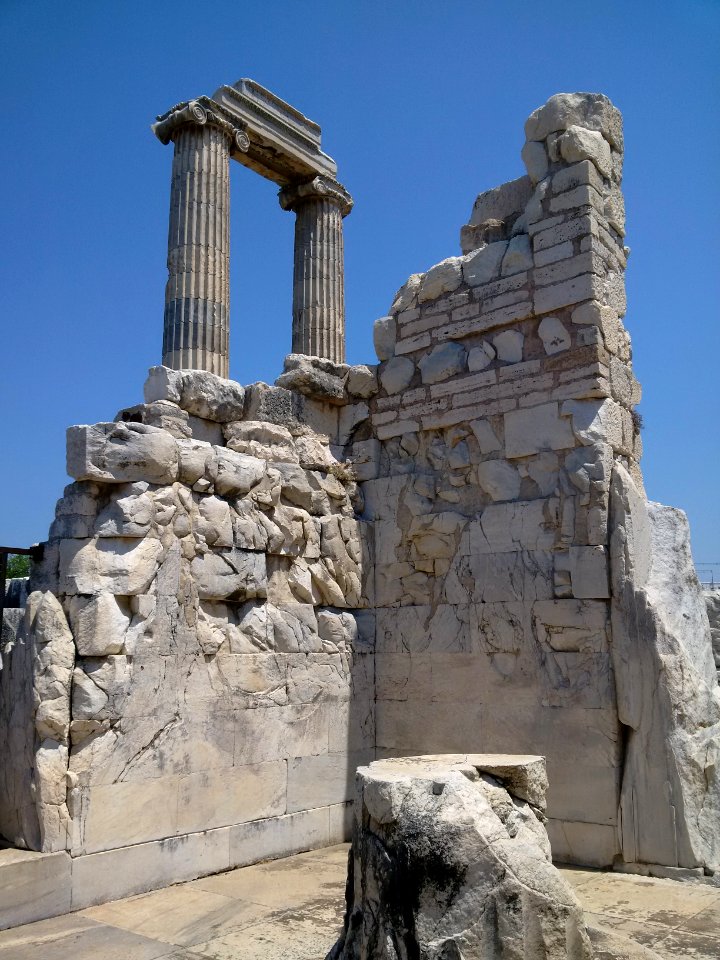 Didyma, Turkey, Temple of Apollon, view on pillars