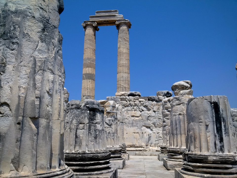 Didyma, Turkey, Temple of Apollon, pillars