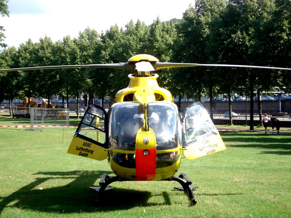 D-HLER Christoph 16 Eurocopter ADAC Luftrettung GmbH in Saarbrucken, foto 2