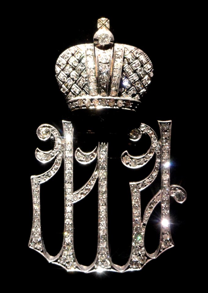 Diamond and Silver Lady-in-Waiting Pin, St. Petersburg, Russia, circa 1780 - Houston Museum of Natural Science - DSC02080