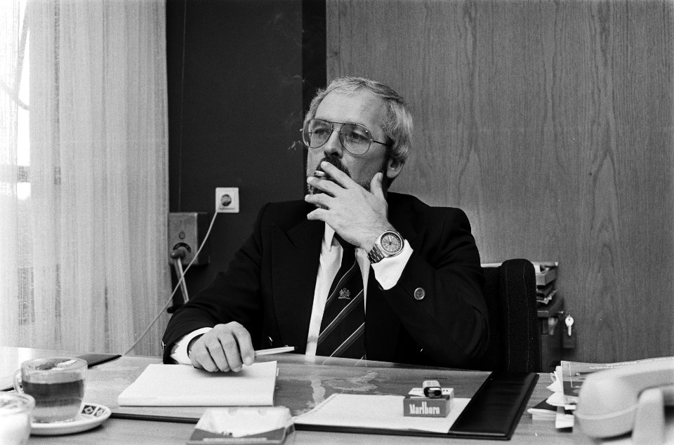 Dhr. De Bruin , sigarettenfabriek Philip Morris, Bestanddeelnr 932-0221
