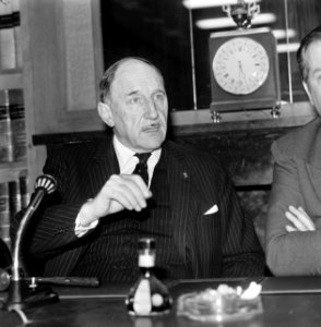 Dhr Luns aan het woord, Bestanddeelnr 927-0474