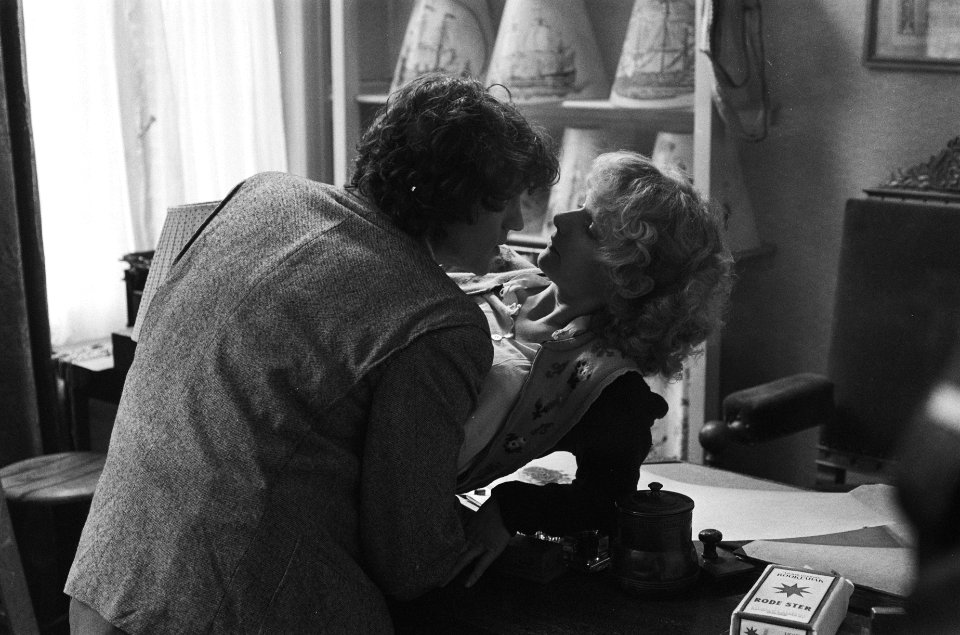 Derek de Lint (in de rol van Erik van Poelgeest ) en Tingue Dongelmans (in de ro, Bestanddeelnr 930-1677