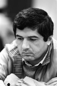 Dhr. Rafael Vaganian, Bestanddeelnr 932-7378