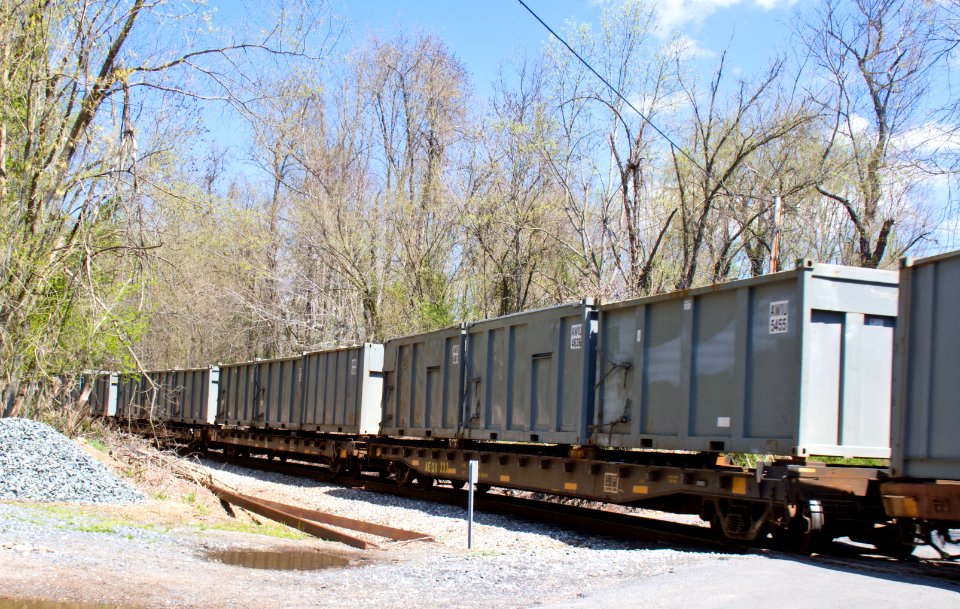 Derwood trash train CSX over Dickerson spur towards power plant