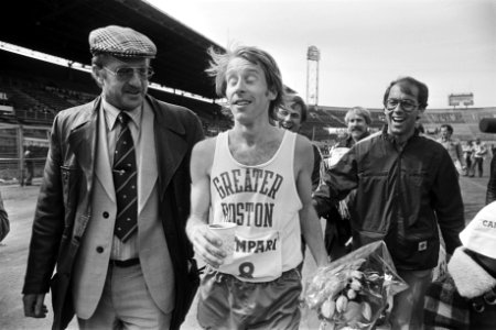 Derde internationale marathon van Amsterdam Rodgers na afloop, Bestanddeelnr 929-1876