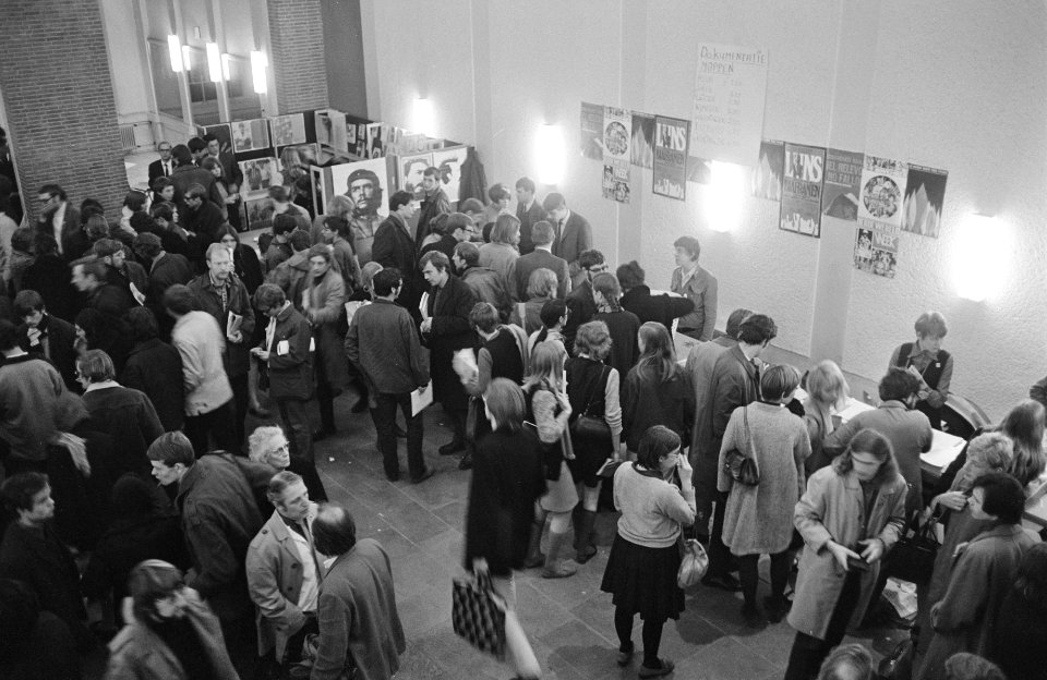 Derde Wereldweek in Universiteit Amsterdam, Bestanddeelnr 921-8422