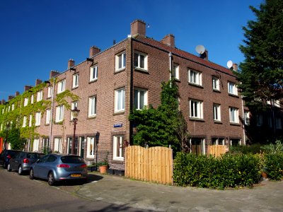Des Préssstraat hoek Pieter Lastmankade