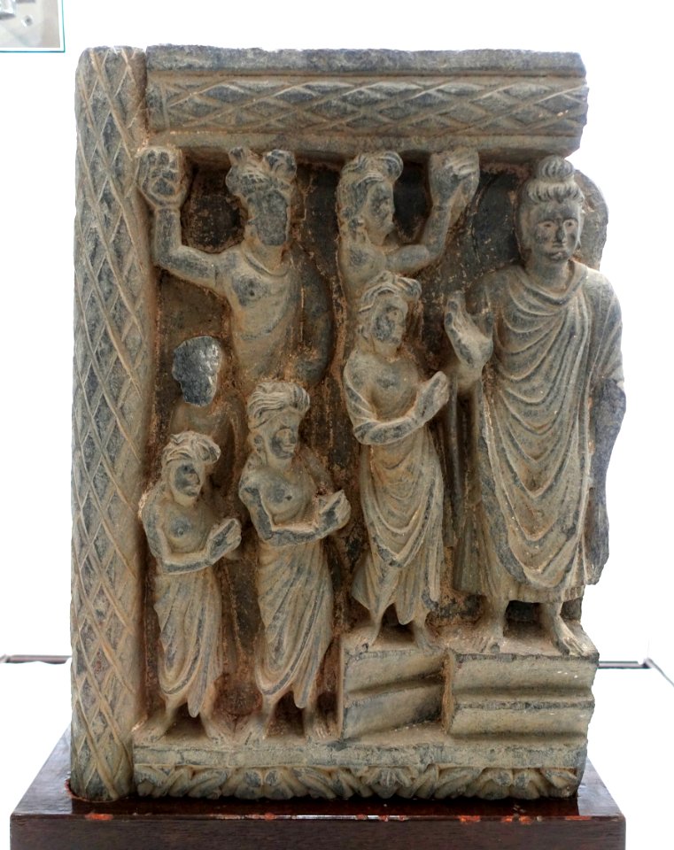 Descent from the Trayastrimsa Heaven at Sankasya, Pakistan, Kushan period, 200s AD, stone - Hakone Museum of Art - Hakone, Kanagawa, Japan - DSC08331