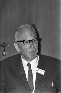 Derde Europees Oogheelkundig Congres. Professor dr. A. Hagedoorn , president van, Bestanddeelnr 921-4423