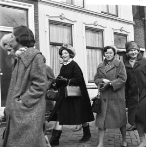 Dertiende lustrum van de VVSL in Leiden, Prinses Beatrix tijdens de tocht door d, Bestanddeelnr 917-3733
