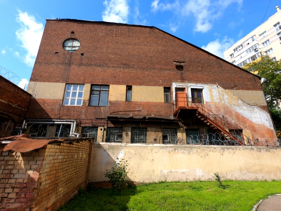 Depot Apakova 2019-07 back wall 4