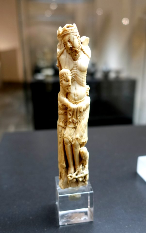 Deposition of Christ, Saint-Omer or Rhine-Meuse Region, c. 100, ivory - Museum Schnütgen - Cologne, Germany - DSC00097