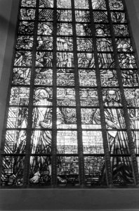 Den Haag. Grote of St. Jacobskerk glasraam ter nagedachtenis van Jan de Bakker, Bestanddeelnr 919-7205