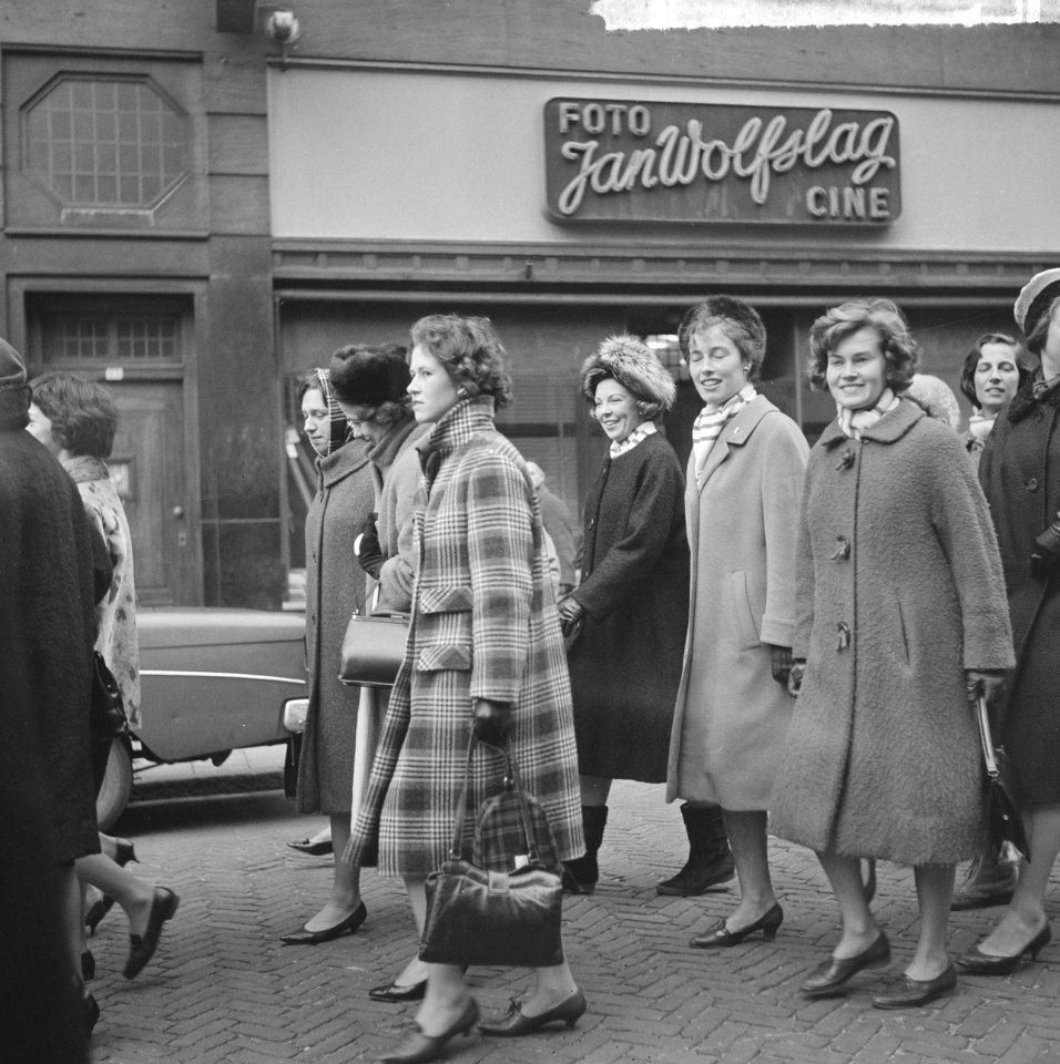 Dertiende lustrum van de VVSL in Leiden, Prinses Beatrix tijdens intocht, Bestanddeelnr 917-3741