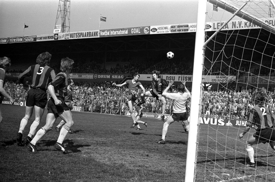 Den Haag tegen DWS 0-2 eerste doelpunt van Den Haag, Bestanddeelnr 925-5152