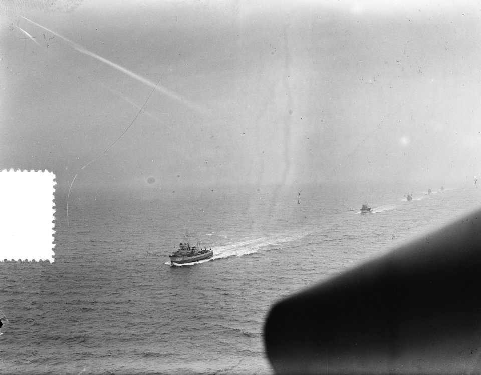 Den Helder aankomst vier mijnenvegers uit Indonesie M801 Abraham Crynssen, M802 , Bestanddeelnr 904-8196