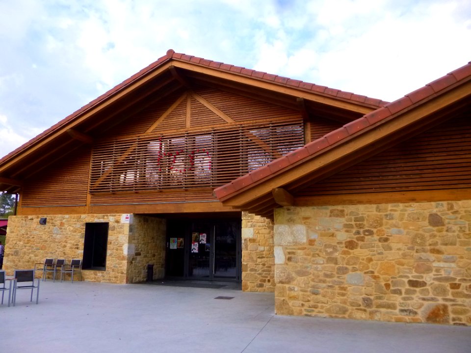 Derio - Parque Científico y Tecnológico de Bizkaia, Baserri Antzokia 3