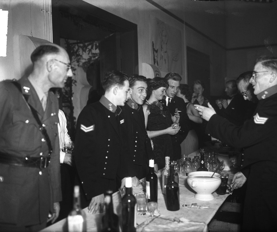 Den Helder adelborsten Assaut, Bestanddeelnr 903-7555