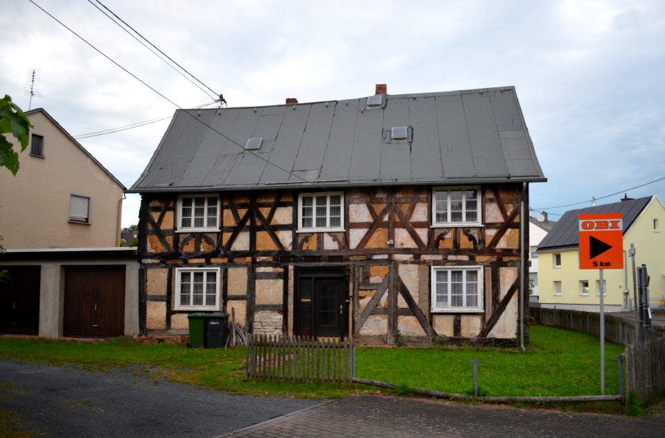 Dernbach (Westerwald), Hauptstraße 5