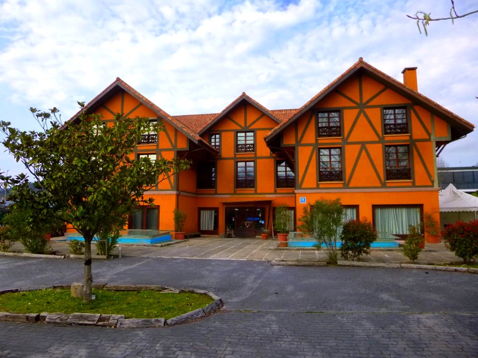 Derio - Parque Científico y Tecnológico de Bizkaia, Aisia Hotel Derio 1