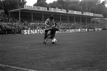 Den Haag tegen Sparta 1-1, Heijerman (links) in aktie, Bestanddeelnr 925-8032