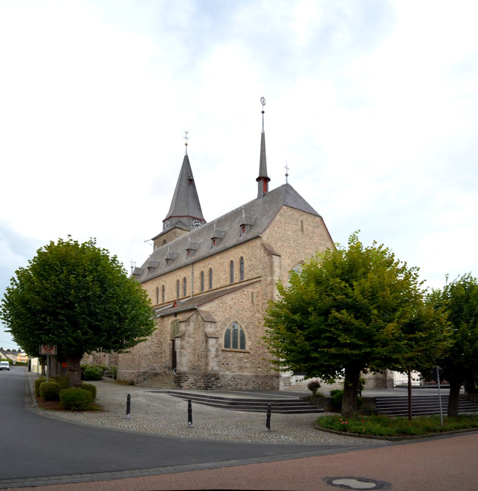 Dernbach (Westerwald), Katholische Kirche (1)