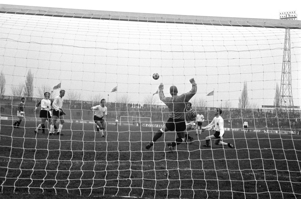 Den Bosch tegen Vitesse 1-1 spelmomenten, Bestanddeelnr 921-9215