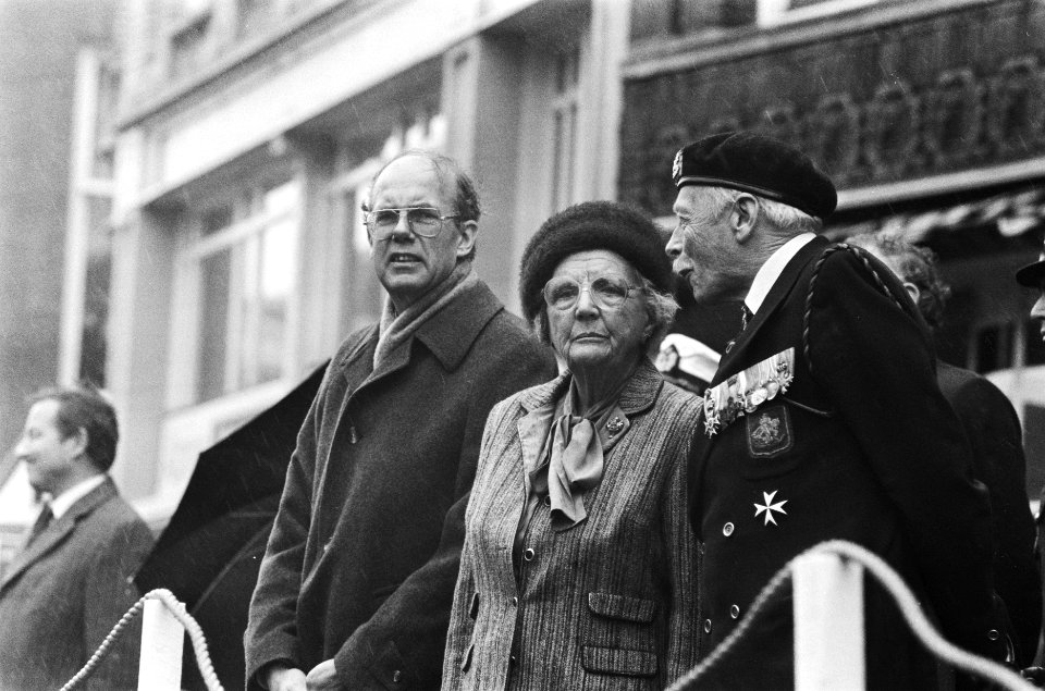 Den Haag, Prinses Juliana bij herdenking binnentrekken Prinses Irenebrigade 40 j, Bestanddeelnr 933-3134