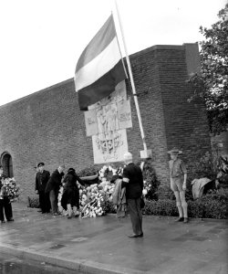 Den Haag dodencelherdenking, Scheveningen jaarlijkse herdenking, Bestanddeelnr 906-7437