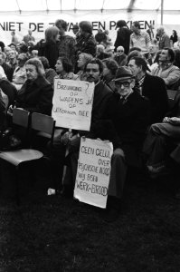 Den Haag , demonstratie mensen met sociale uitkeringen tegen bezuinigingen Beste, Bestanddeelnr 929-9284