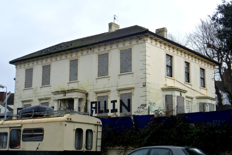 Derelict Villa, 18 Wellington Road, Brighton (December 2013)