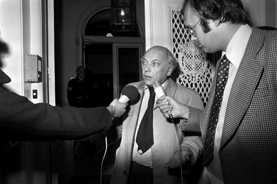 Den Uyl ontvangt Surinaamse oppositieleider Lachmon in Den Haag premier Den Uy, Bestanddeelnr 928-1900
