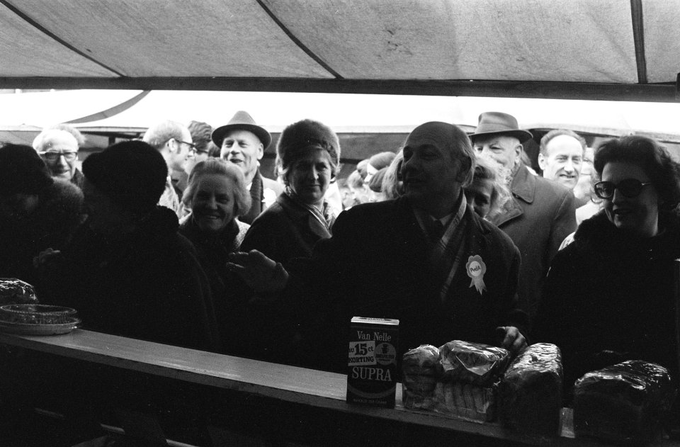 Den Uyl op de markt, Bestanddeelnr 924-3959