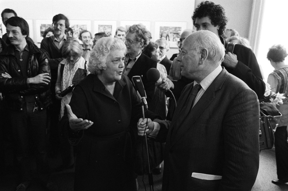 Den Uyl opent fototentoonstelling Jordaan 1963 van Dolf Toussaint in de Canon , Bestanddeelnr 932-0731