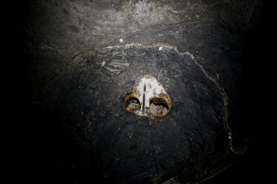 Details before the shrine of Obakr at Lalish 07