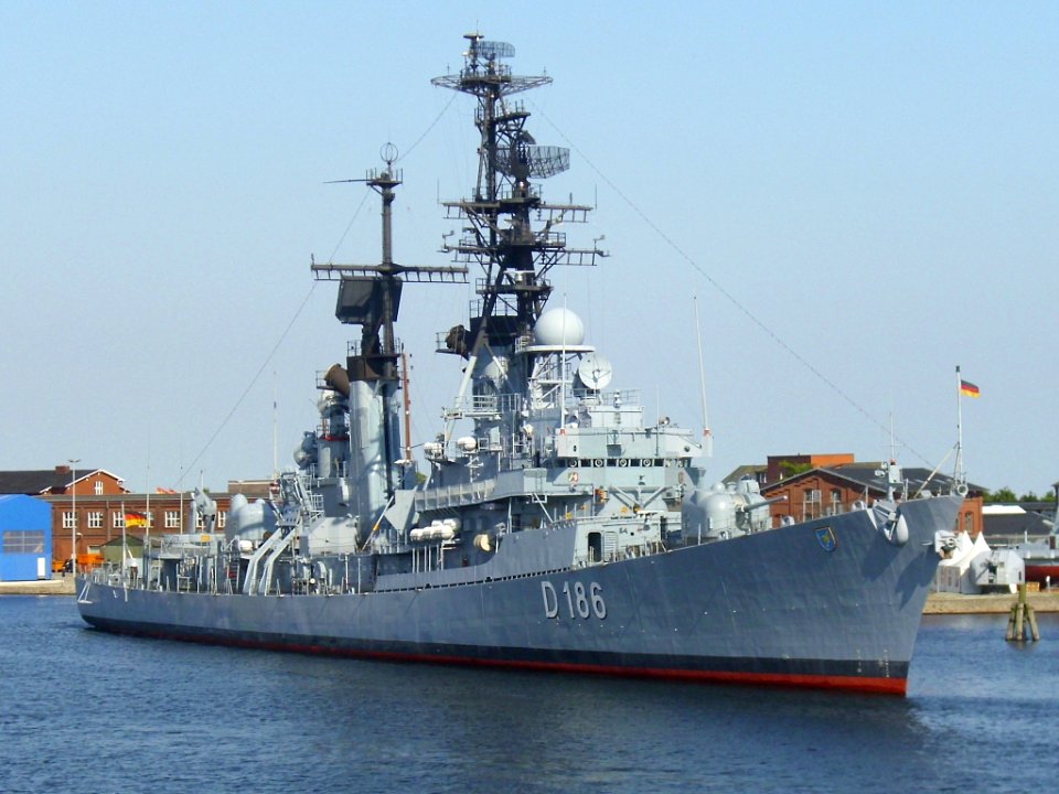 Destroyer Mölders(D186) (1)