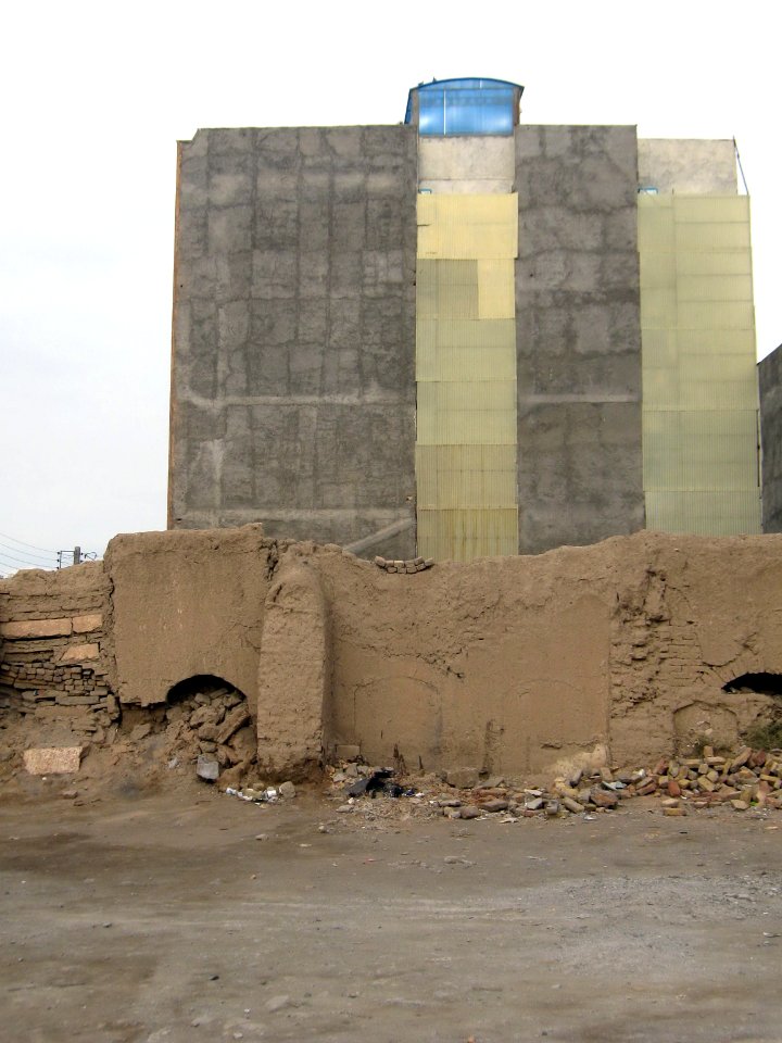 Destroyed house near amin al-Islami garden - Nishapur 2