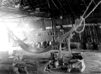 Det inre av en församlingshydda i byn Kaynora kort efter en pubertetsfest. San Blas. Panama - SMVK - 004406