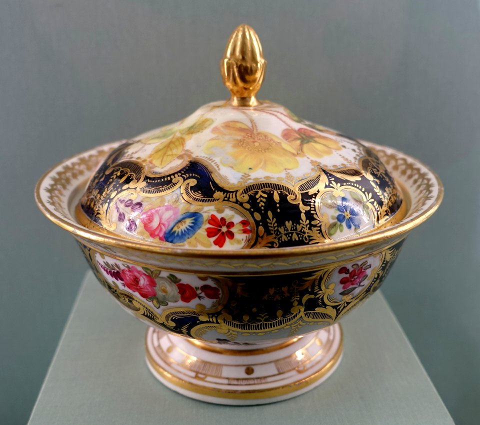 Dessert service, Coalport Porcelain Manufactory, probably 1830s-1840s - Harewood House - West Yorkshire, England - DSC01660