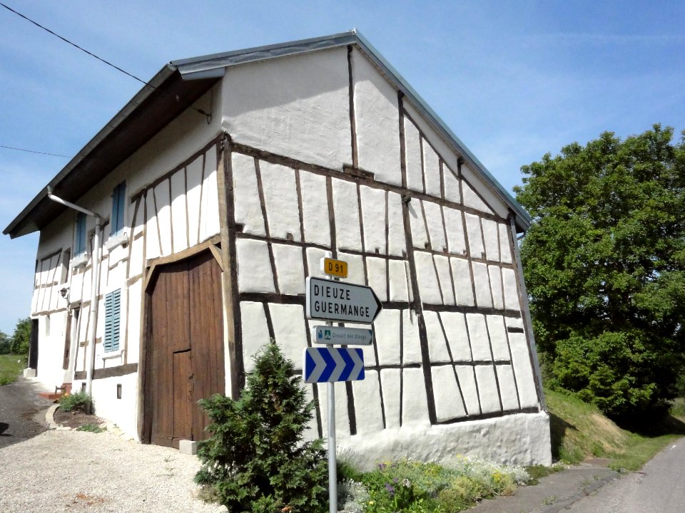 Desseling (Moselle) maison aux pans de bois