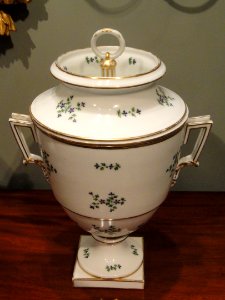 Dessert cooler, Dihl and Guerhard, Paris, 1800-1805, porcelain - National Gallery of Art, Washington - DSC09749